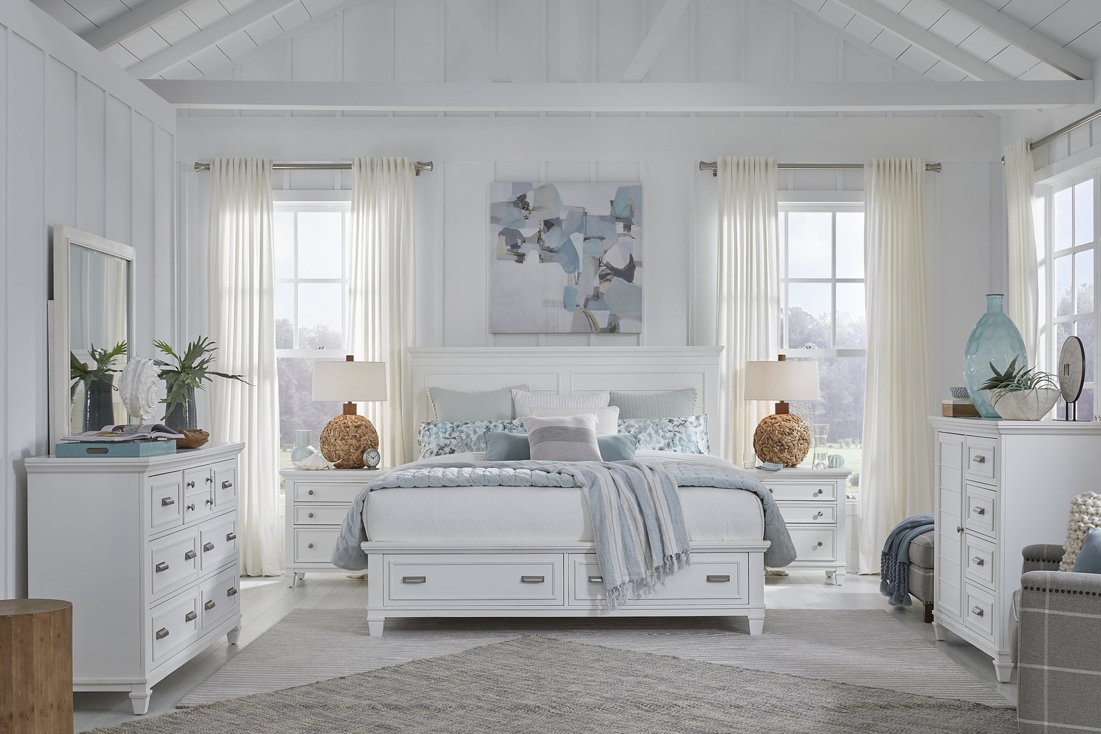 Charleston Door Chest in White Dove - Image 5